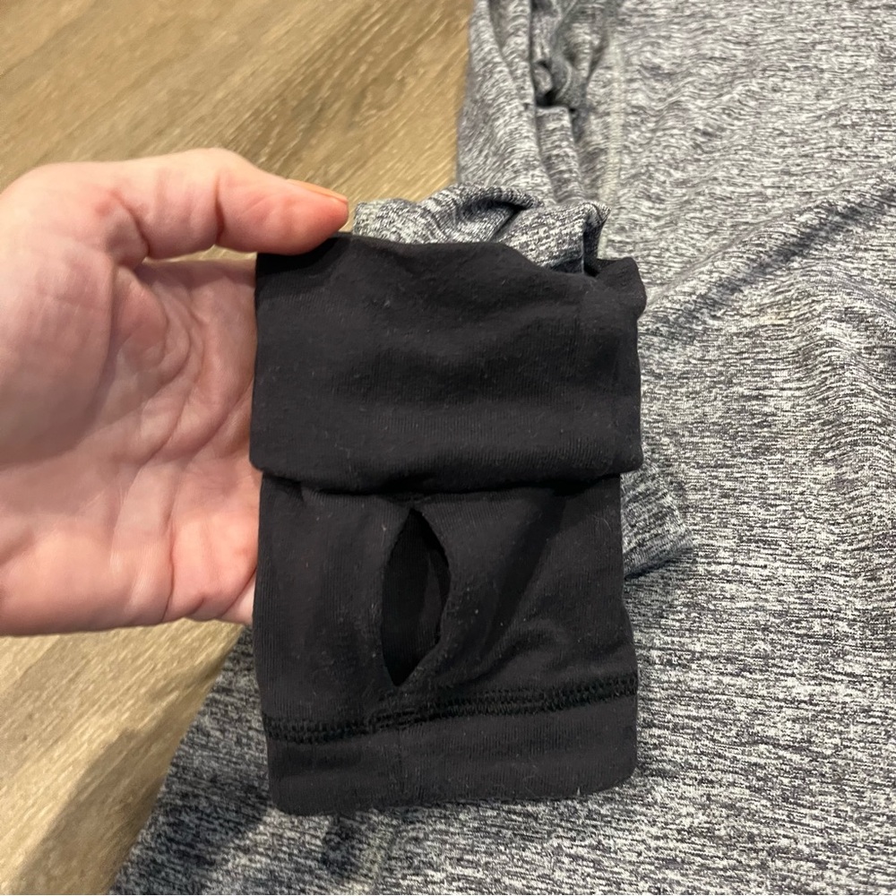 LULULEMON Think Fast Pullover - Picture 8 of 14
